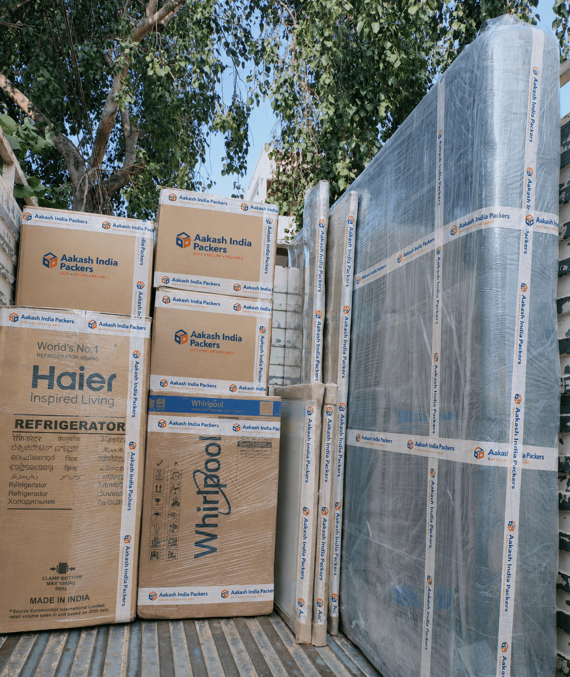 Goods loaded in truck with proper packing